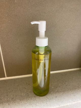 스킨큐어 산다화 순한 클렌징 동백 오일 200ml — 5점을 준 리뷰어가 2023년 5월 올린 사용 사진