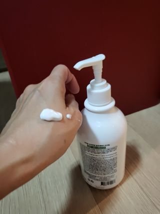 [닥터문] 프리미엄 알로에베라 선크림 500ml — 5점을 준 리뷰어가 2022년 7월 올린 사용 사진