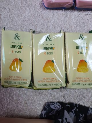 비타앤C 레몬맛, 망고맛 — 5점을 준 리뷰어가 2021년 5월 올린 사용 사진