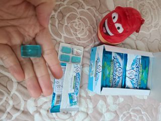 마요라 히말라야 솔트 캔디 2종-페퍼민트 맛, 라임민트 맛 — 5점을 준 리뷰어가 2022년 12월 올린 사용 사진