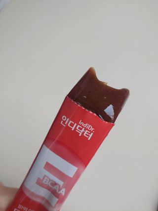 인디닥터 면역 생생 핑크 이뮨 젤리 + 타이탄 BCAA 프로틴 젤리스틱 — 5점을 준 리뷰어가 2022년 5월 올린 사용 사진