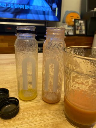 BLENDY'S 핑크 스무디+블론디 스무디 — 5점을 준 리뷰어가 2021년 11월 올린 사용 사진
