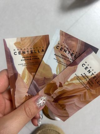 MF[스킨1004] 마다가스카르 센텔라 앰플 100ml — 5점을 준 리뷰어가 2024년 5월 올린 사용 사진