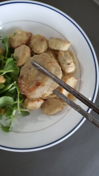 굽네몰 [굽네] 소스가 맛있는 닭가슴살 한입 볼 2종 8팩 — 5점을 준 리뷰어가 2021년 3월 올린 사용 사진