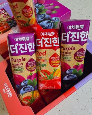 [롯데칠성] 야채듬뿍 더'진한 [롯데칠성] 야채는 이제 COLORFULL! 야채듬뿍  더 진한 레드 4개 +퍼플 4개 (총 8개) — 4점을 준 리뷰어가 2023년 6월 올린 사용 사진