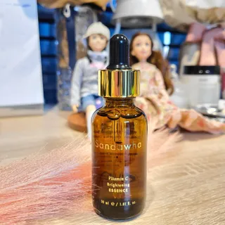 스킨큐어 산다화 비타민c 화이트닝 에센스 30ml — 5점을 준 리뷰어가 2022년 2월 올린 사용 사진