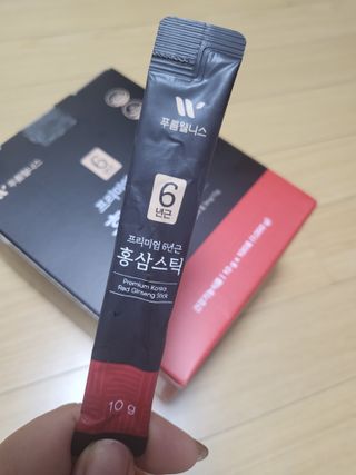 [푸름웰니스] 프리미엄 6년근 홍삼스틱 3mg x 100포 — 4점을 준 리뷰어가 2022년 2월 올린 사용 사진