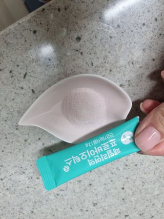 앙팡 패밀리면역 프로바이오틱스 2g x 100포 — 5점을 준 리뷰어가 2022년 10월 올린 사용 사진