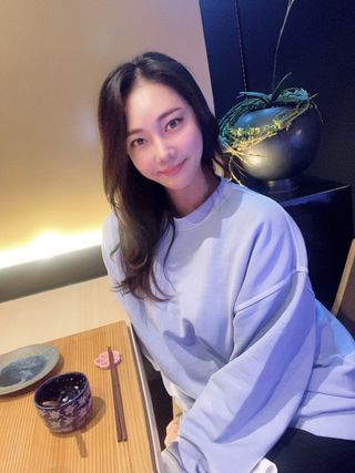 MAPLESYRUPFACTORY 메이플 피그먼트 맨투맨 8.COL — 5점을 준 리뷰어가 2022년 12월 올린 사용 사진