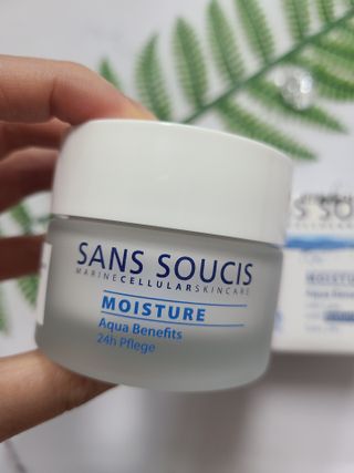 산수시 아쿠아 베네핏 24h 수부지 물광 속건조 수분크림 50ml — 5점을 준 리뷰어가 2021년 7월 올린 사용 사진