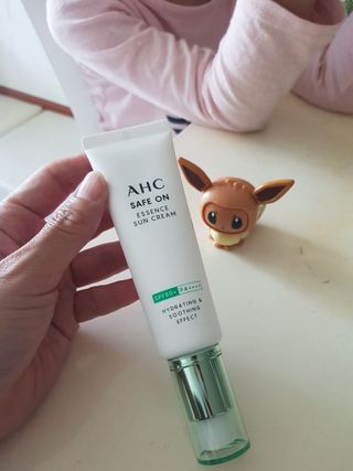 [AHC] 세이프온 에센스 선크림 올리브영 스페셜 증정 기획세트 — 5점을 준 리뷰어가 2022년 6월 올린 사용 사진
