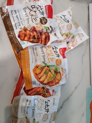굽네몰 [굽네] 소스가 맛있는 닭가슴살 슬라이스 4종 — 5점을 준 리뷰어가 2021년 4월 올린 사용 사진
