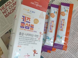 베거스코리아 [콜리케어] 키즈 홍삼콜리 딸기맛 14포 — 5점을 준 리뷰어가 2021년 5월 올린 사용 사진