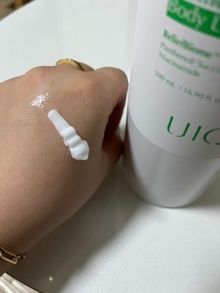 유이크 바이옴 레미디 바디 로션 — 5점을 준 리뷰어가 2022년 11월 올린 사용 사진