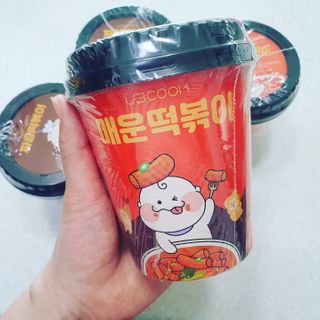 유비쿡 컵떡볶이 매운컵떡볶이2개/ 짜장컵떡볶이 2개  총 4개세트 — 5점을 준 리뷰어가 2021년 2월 올린 사용 사진