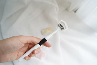 크리오 클리어스 혀백태제거 구취관리 혀클리너 — 4.5점을 준 리뷰어가 2021년 3월 올린 사용 사진