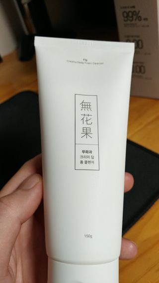 [베러오리진] 무화과 크리미 딥 폼 클렌저/피부 노폐물 & 미세먼지 99 세정 인증 민감성 피부 무자극 인증 — 5점을 준 리뷰어가 2021년 11월 올린 사용 사진