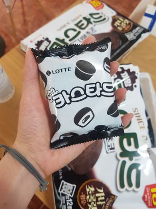 롯데제과 까망카스타드 더블초코 — 5점을 준 리뷰어가 2021년 5월 올린 사용 사진