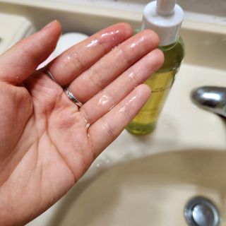 스킨큐어 산다화 순한 클렌징 동백 오일 200ml — 5점을 준 리뷰어가 2023년 5월 올린 사용 사진