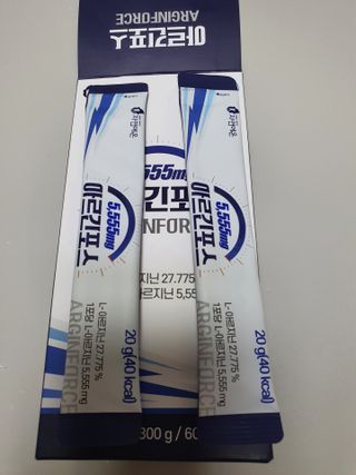 자연에온 아르긴포스 L-아르기닌 5555mg 스틱 15개입 1박스 — 5점을 준 리뷰어가 2021년 4월 올린 사용 사진