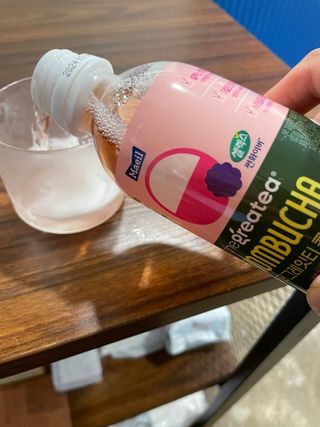더그레잇티 콤부차 [매일유업] 더그레잇티 44kcal 콤부차 300ml *12개입 (오리지널 6개+베리리치 6개) — 4.5점을 준 리뷰어가 2023년 7월 올린 사용 사진