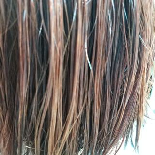 썸헤어 / SUMHAIR 썸헤어 실키 테라피 헤어 에센스 — 3.5점을 준 리뷰어가 2021년 5월 올린 사용 사진