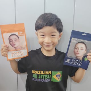 원에이드 알로에사포나리아 투명 골프패치 & 원에이드 하이드로겔 스포츠패치 — 4점을 준 리뷰어가 2022년 8월 올린 사용 사진