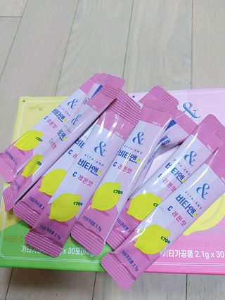 비타앤C 레몬맛, 망고맛 — 5점을 준 리뷰어가 2021년 7월 올린 사용 사진
