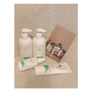mom e 맘이 내추럴 베이비 케어 크림+바디오일 — 5점을 준 리뷰어가 2021년 1월 올린 사용 사진
