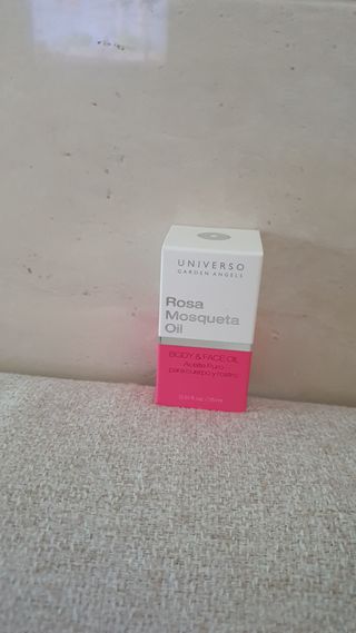 유니베르소 로즈힙 오일 15ml — 5점을 준 리뷰어가 2021년 6월 올린 사용 사진