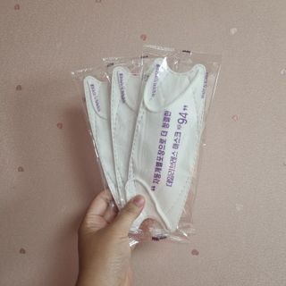 데일리브레스황사마스크KF94대형 데일리브레스 황사방역마스크 KF94 대형 — 5점을 준 리뷰어가 2021년 6월 올린 사용 사진