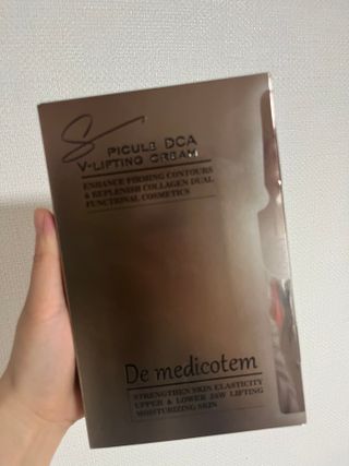MF[더메디코템] 스피큘 DCA V리프팅 크림 — 5점을 준 리뷰어가 2024년 4월 올린 사용 사진