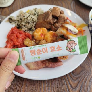 아이비웰니스 빵순이 식탁 위의 필수템! 빵순이 효소 키위맛 100포 + 석류맛 14포 (총 114포) — 5점을 준 리뷰어가 2022년 12월 올린 사용 사진