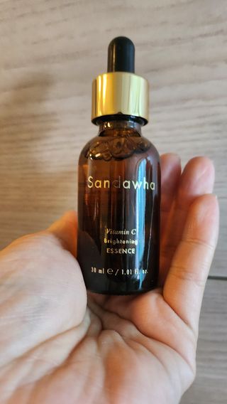 스킨큐어 산다화 비타민c 화이트닝 에센스 30ml — 5점을 준 리뷰어가 2023년 12월 올린 사용 사진