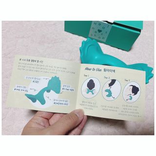 힐니스북 [힐마이넥]   거북목 통증완화를 위한 휴대용 목 안마기 — 5점을 준 리뷰어가 2022년 12월 올린 사용 사진
