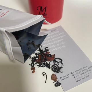 마시다 붉은 석양 빛을 담은 프리미엄 수제 블렌딩 홍차, 레드선셋블랙티 — 5점을 준 리뷰어가 2021년 4월 올린 사용 사진
