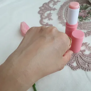 스킨큐어 산다화 카멜리아 안티 링클 멀티밤 — 5점을 준 리뷰어가 2022년 4월 올린 사용 사진