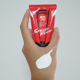 약손명가코스메틱 에오스보떼 스피드터치 선크림 50ml — 5점을 준 리뷰어가 2021년 8월 올린 사용 사진