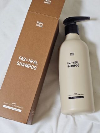 패스트힐(fast heal) 패스트힐 탈모증상완화샴푸 470ml — 4.5점을 준 리뷰어가 2023년 10월 올린 사용 사진