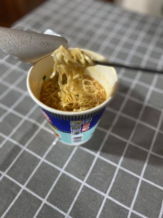 NISSIN 닛신 컵누들  4종 - 씨푸드오리지날, 씨푸드 스파이시, 씨푸드 커리, 씨푸드 XO소스 — 5점을 준 리뷰어가 2022년 4월 올린 사용 사진