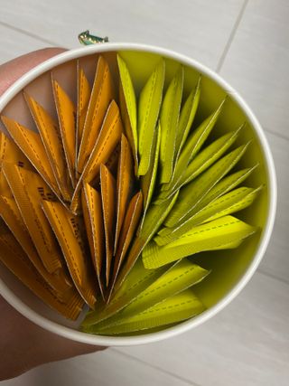 페페로니 맛있는 스틱 - 무항생제 닭고기 15개 + 원양선 참치 15개 — 5점을 준 리뷰어가 2021년 10월 올린 사용 사진