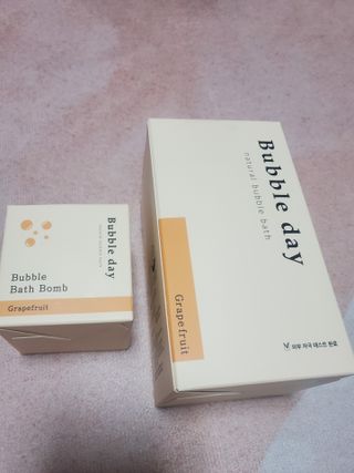 버블데이 아로마/과일 거품 입욕제 — 5점을 준 리뷰어가 2021년 7월 올린 사용 사진