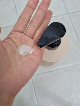프리마인 더이상 뻣뻣하고 효과없는 탈모샴푸는 NO. 근본부터 케어하는 셀베이스 그린티샴푸(500ml) — 5점을 준 리뷰어가 2023년 2월 올린 사용 사진
