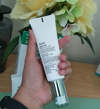 [AHC] 세이프온 에센스 선크림 올리브영 스페셜 증정 기획세트 — 5점을 준 리뷰어가 2022년 6월 올린 사용 사진