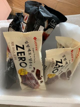 ZERO (초콜릿 칩 쿠키, 카카오 케이크, 후르츠 젤리, 아이스 콜라, 아이스 초코바) — 5점을 준 리뷰어가 2022년 6월 올린 사용 사진