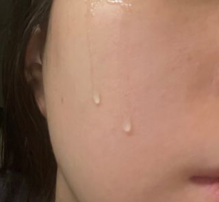 스킨큐어 산다화 비타민c 화이트닝 에센스 30ml — 4점을 준 리뷰어가 2023년 10월 올린 사용 사진