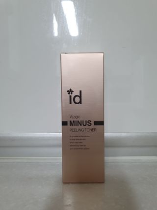 아이디플라코스메틱 아이디 브이로직 마이너스 필링 토너 110ml — 4.5점을 준 리뷰어가 2022년 5월 올린 사용 사진