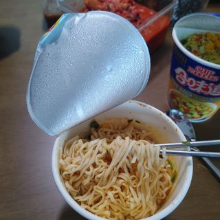 NISSIN 닛신 컵누들  4종 - 씨푸드오리지날, 씨푸드 스파이시, 씨푸드 커리, 씨푸드 XO소스 — 5점을 준 리뷰어가 2022년 2월 올린 사용 사진