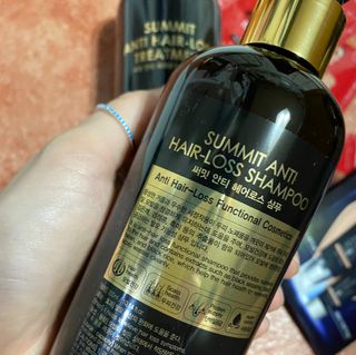 썸헤어 / SUMHAIR 썸헤어  써밋 안티 헤어로스 샴푸+트리트먼트 — 5점을 준 리뷰어가 2021년 6월 올린 사용 사진