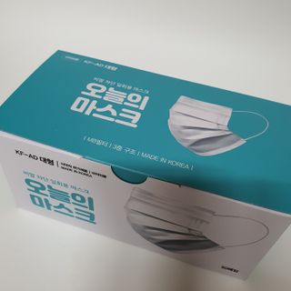 [심폐소생소] 오늘의마스크 KF-AD 비말차단 황사 여름용 마스크 — 5점을 준 리뷰어가 2021년 11월 올린 사용 사진